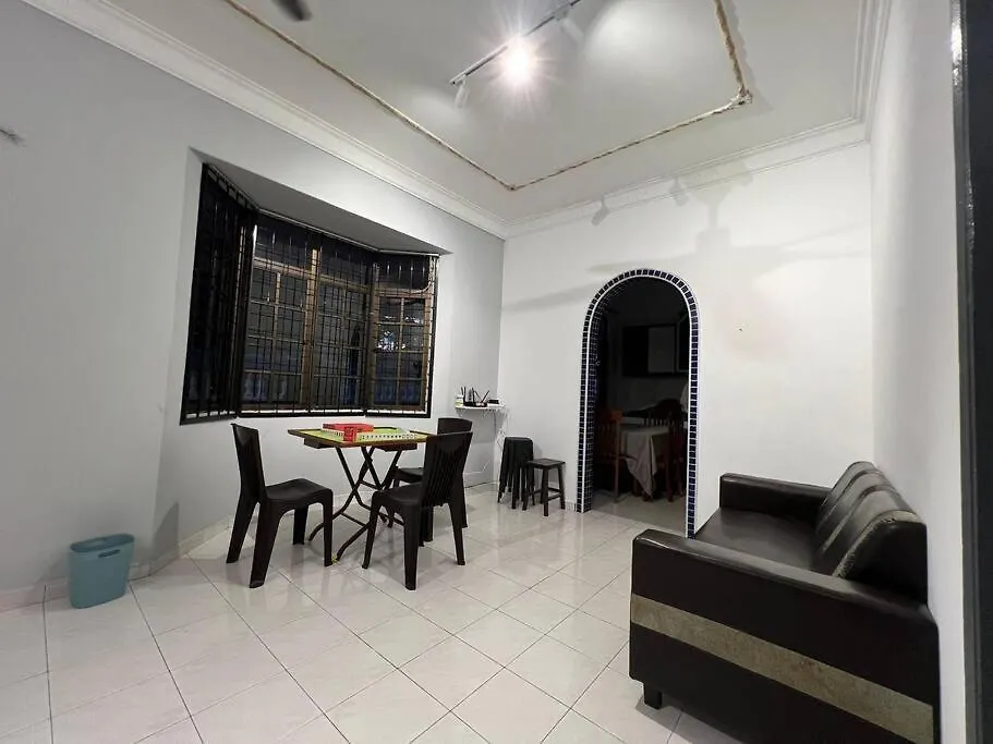 Homestay Corner House Taman Daya Near Austin Adda Height Johor Bahru Ferienhaus
